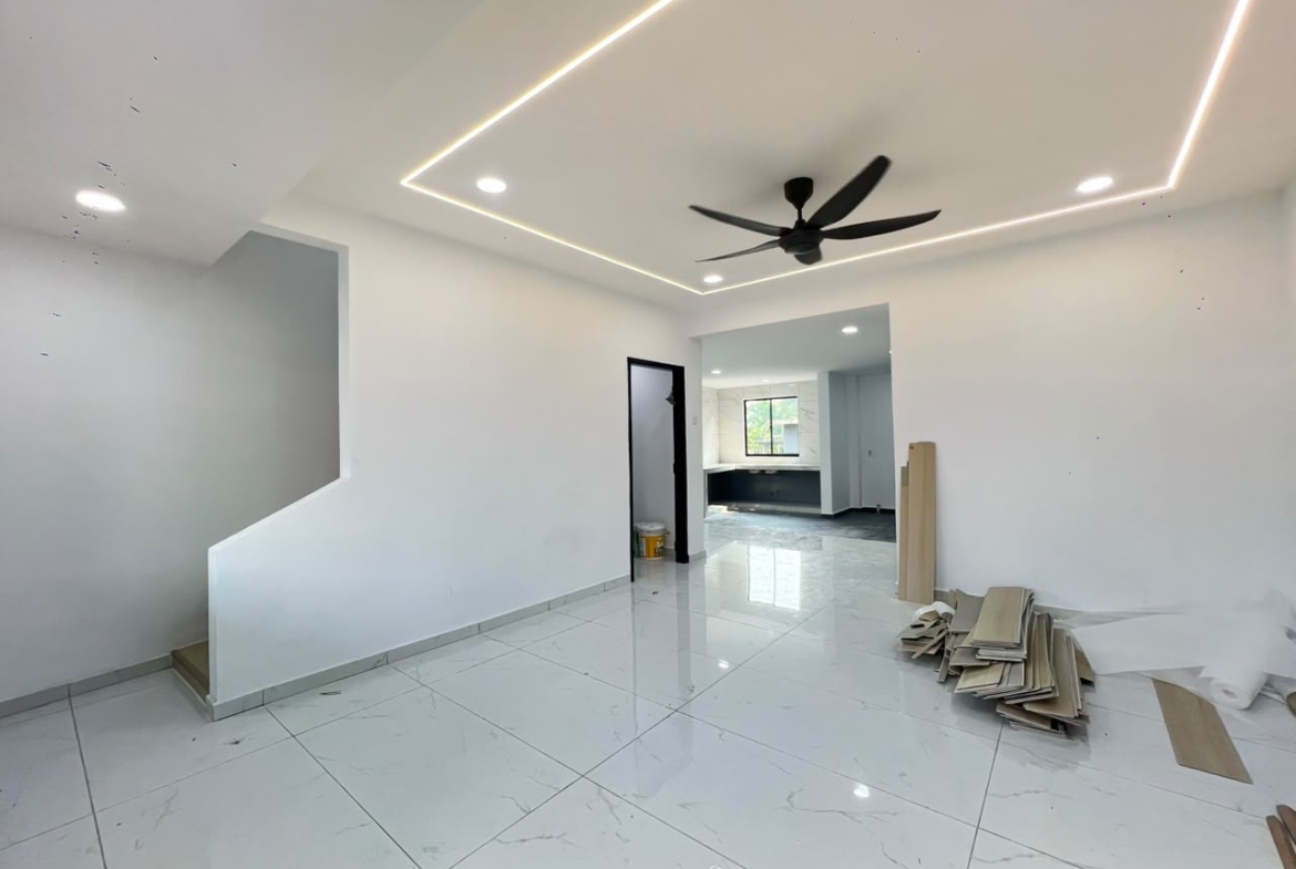 Ruang tamu rumah Taman Puteri Wangsa