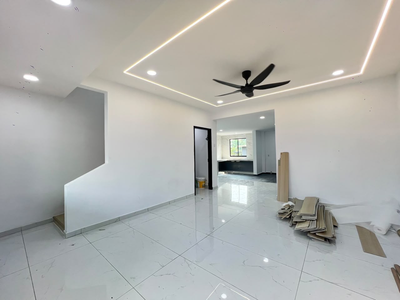 Ruang tamu rumah Taman Puteri Wangsa